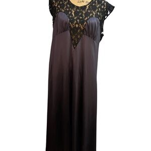 Elegant Black Lace Nightgown